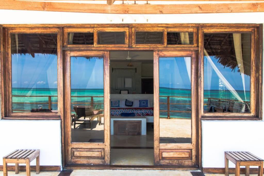 فيلة Palafitta Zanzibar *